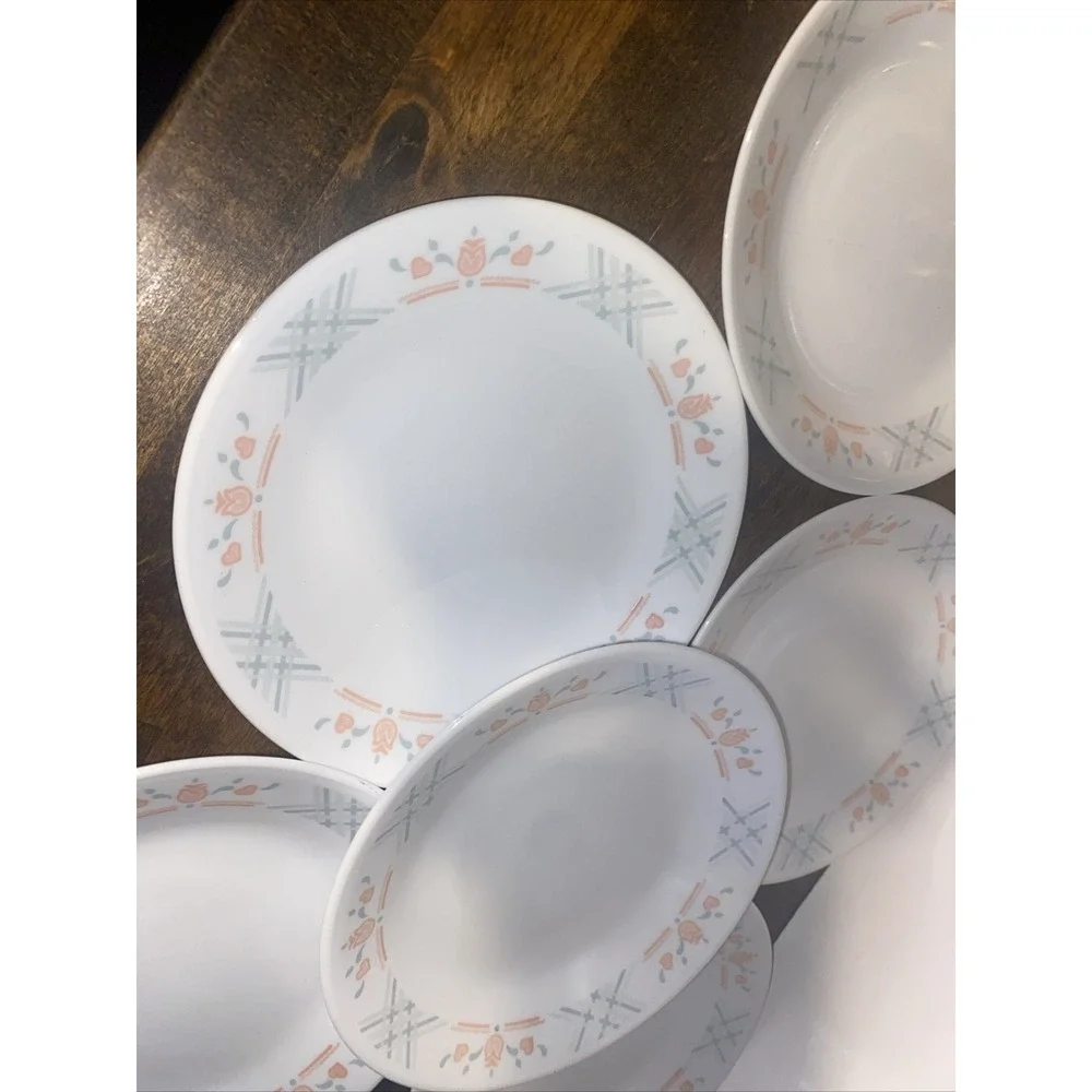7 Corelle by Corning DUTCH LATTICE 6 3/4